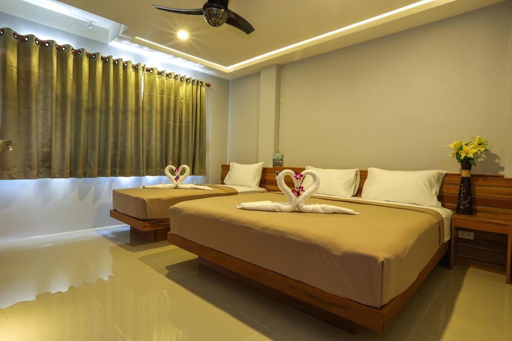 Standard Twin Room with Fan photo 2