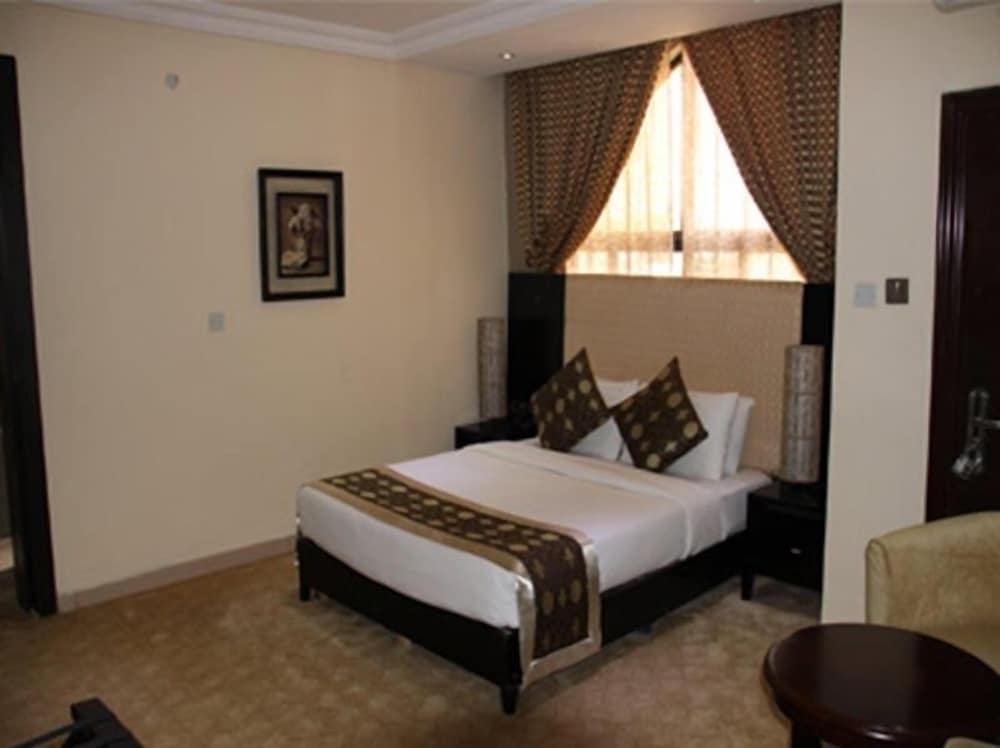 Standard Room photo 2