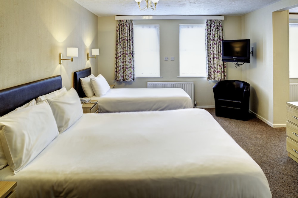 Family Room, Multiple Beds, Non Smoking - Photo 2