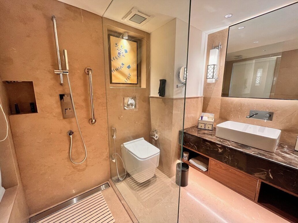 Premium Twin Room, Balcony photo 3