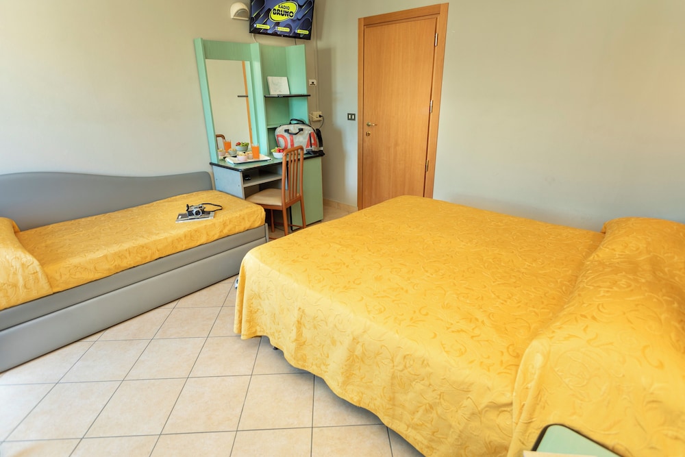 Comfort Triple Room, Balcony