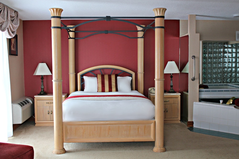 Grand Studio Suite, 1 Queen Bed with Sofa bed, Non Smoking, Hot Tub photo 1