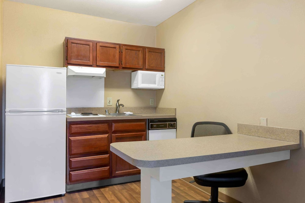 Deluxe Studio, Multiple Beds, Non Smoking - Photo 4