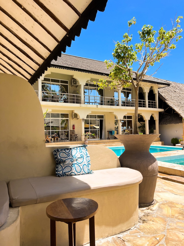 Deluxe Quadruple Room, 2 Bedrooms, Ensuite, Partial Ocean View