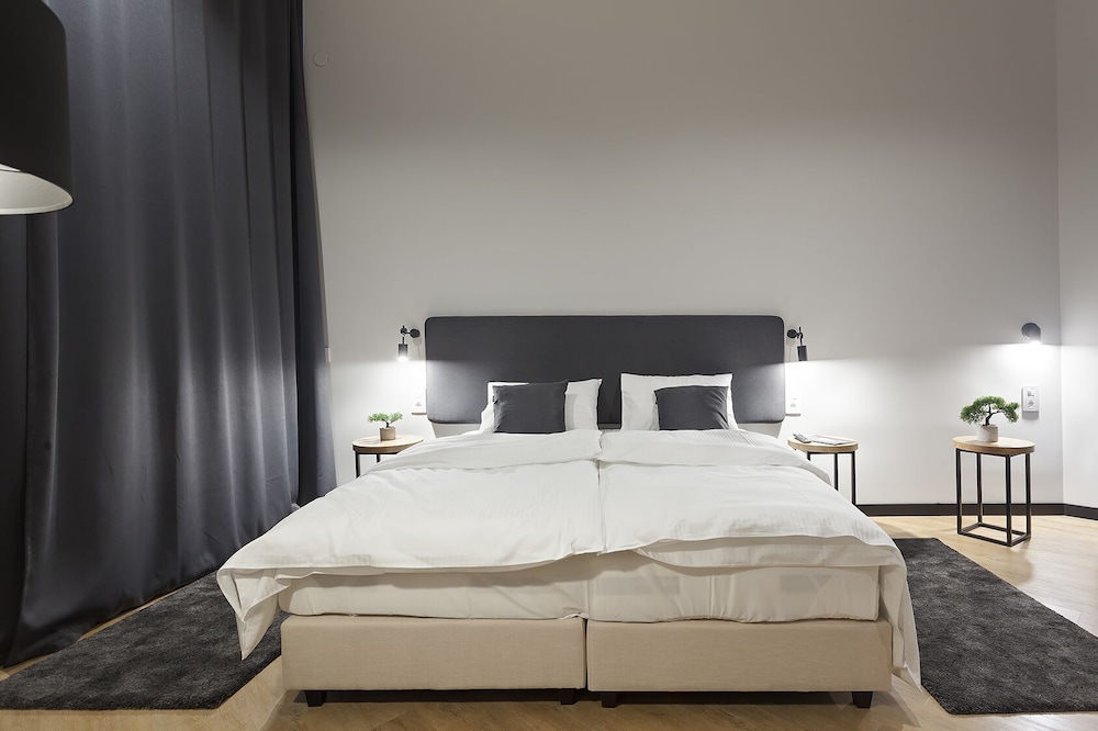 Superior Double or Twin Room - Photo 7