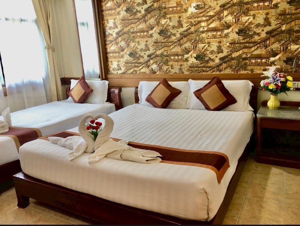 Deluxe Triple Room