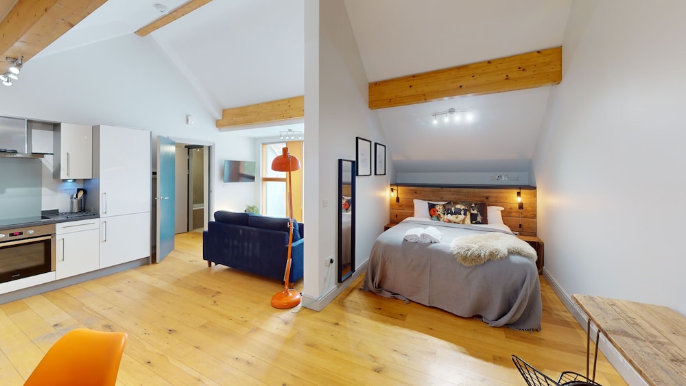 Cabot Mews 41