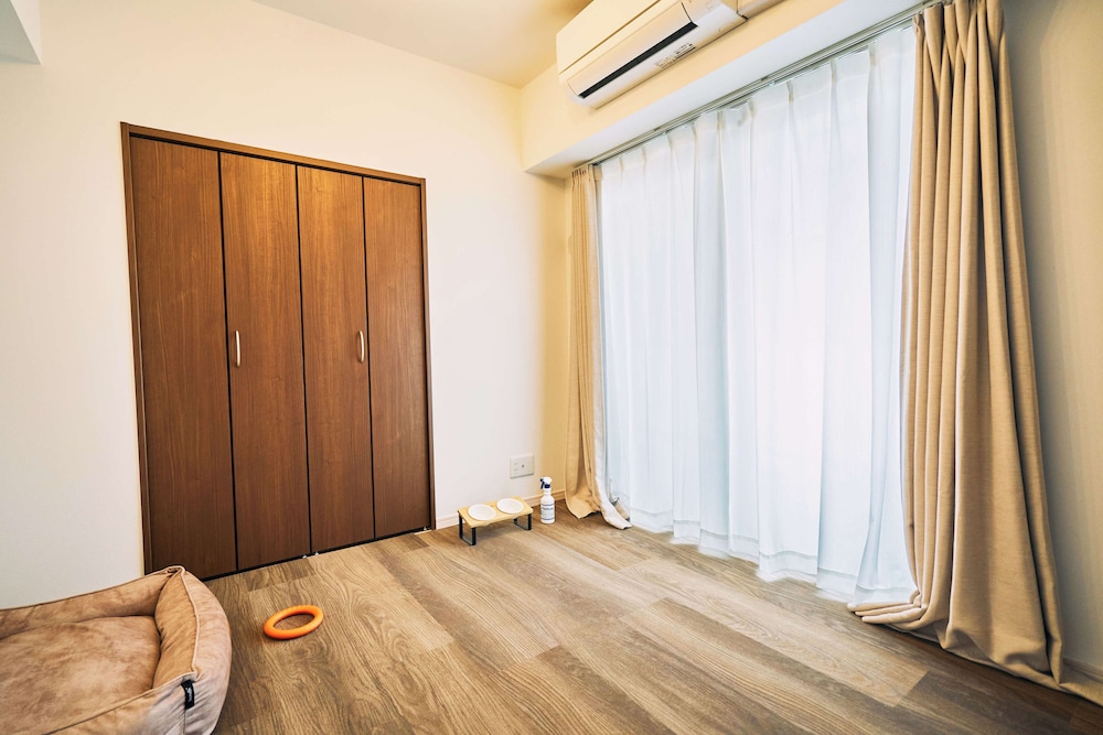 Comfort Apartment, Non Smoking (Pet Friendly, with Rental Car) photo 2