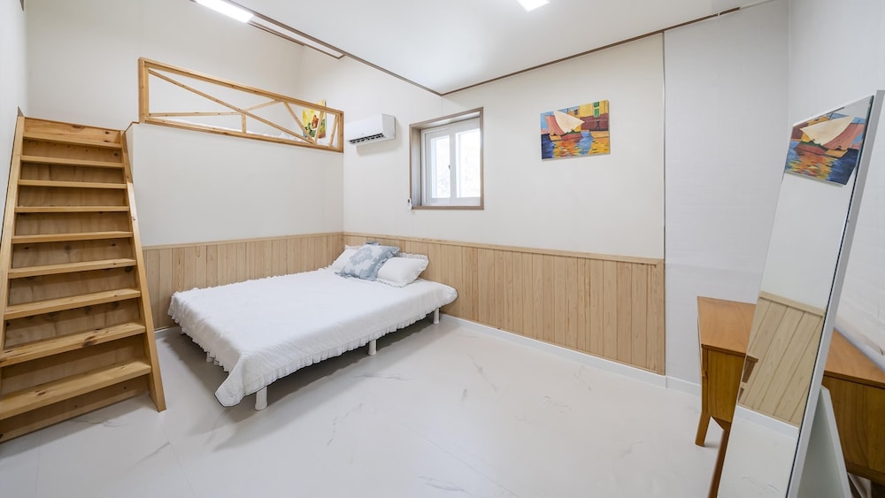 Basic Room, 2 Bedrooms (B dong 2) photo 3