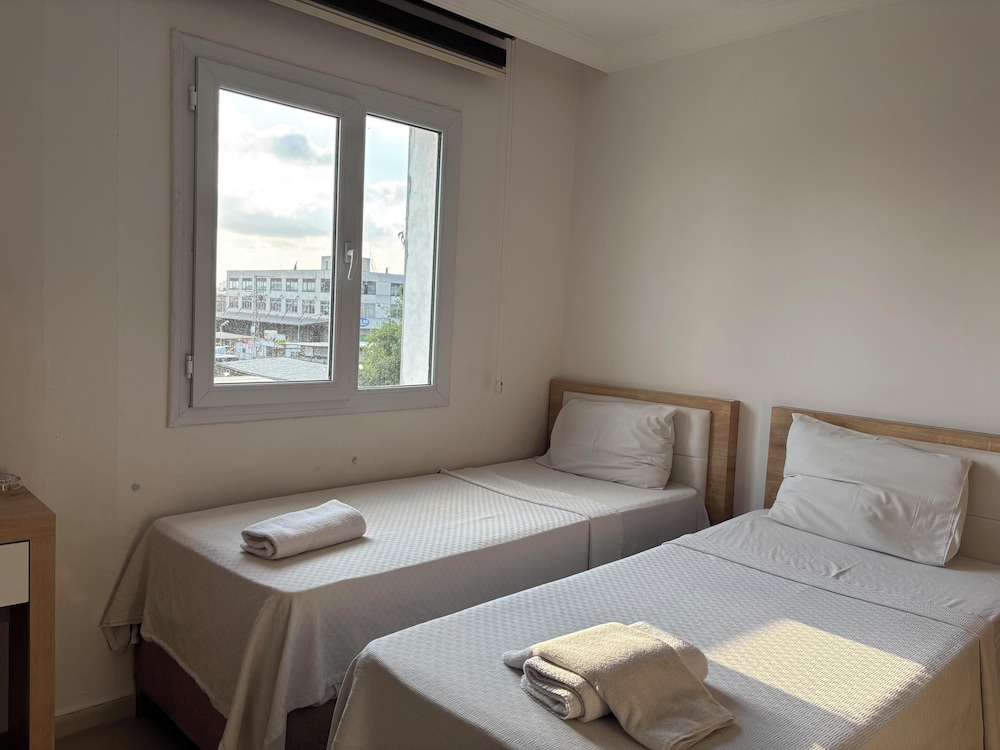 City Twin Room photo 1