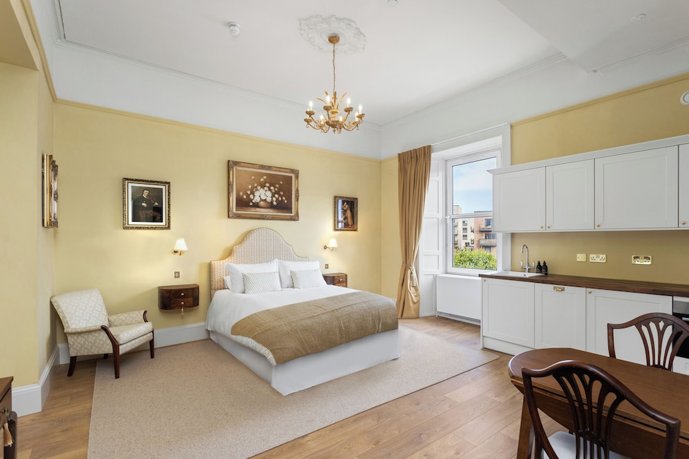 Deluxe Suite, Kitchenette