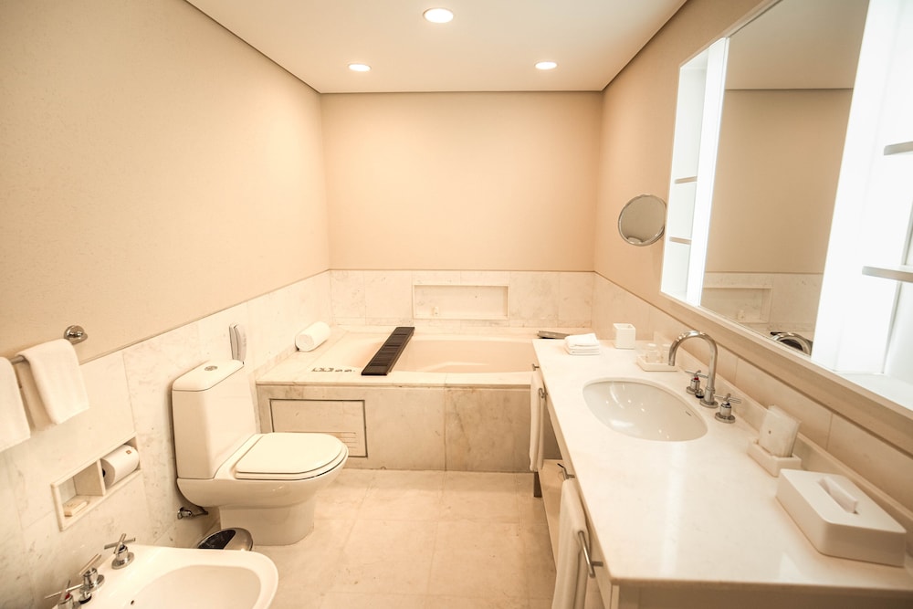 Suite, 2 Bedrooms thumbnail 6