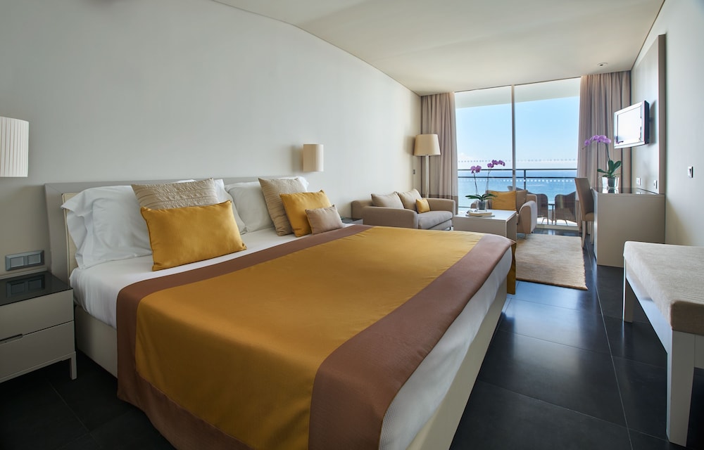 Premium Double Room, Ocean View (2 Adults) - Photo 1