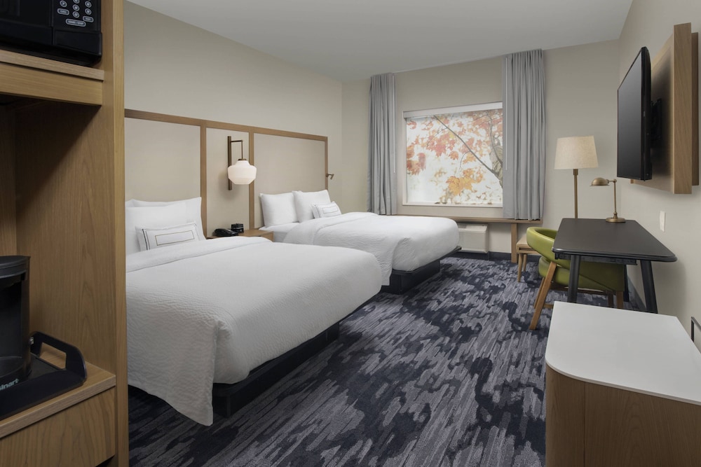 Room, 2 Queen Beds (Mobility/Hearing Accessible, Tub)