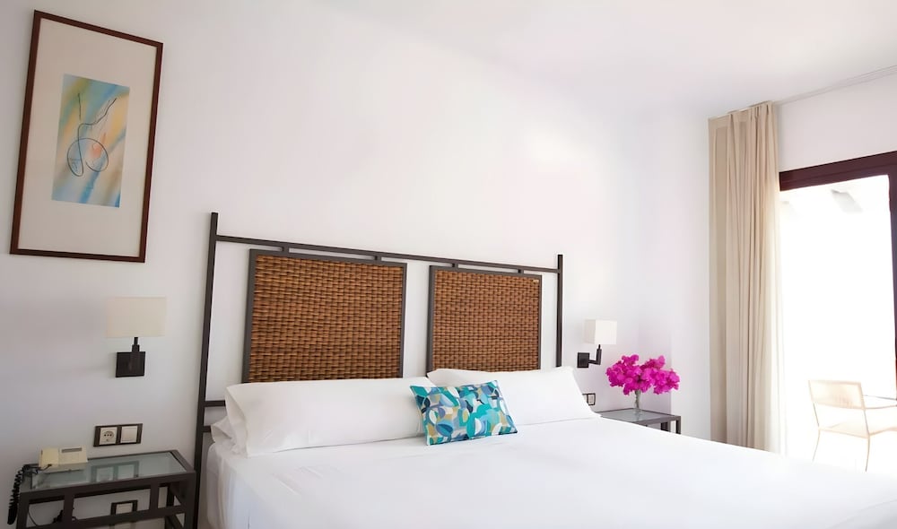 Standard Room - Photo 1