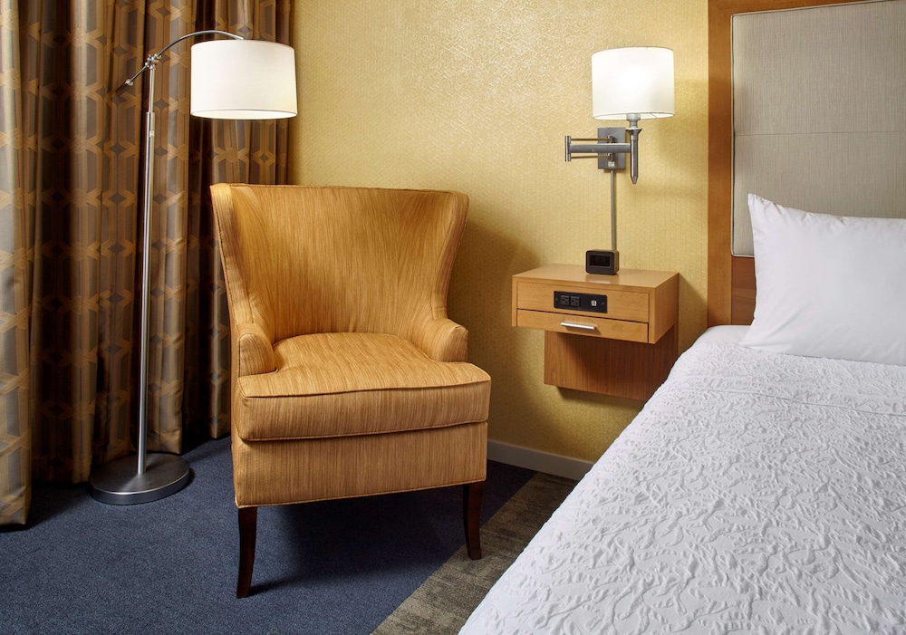 Room, 2 Queen Beds, Accessible, Non Smoking (With Refrigerator) photo 1