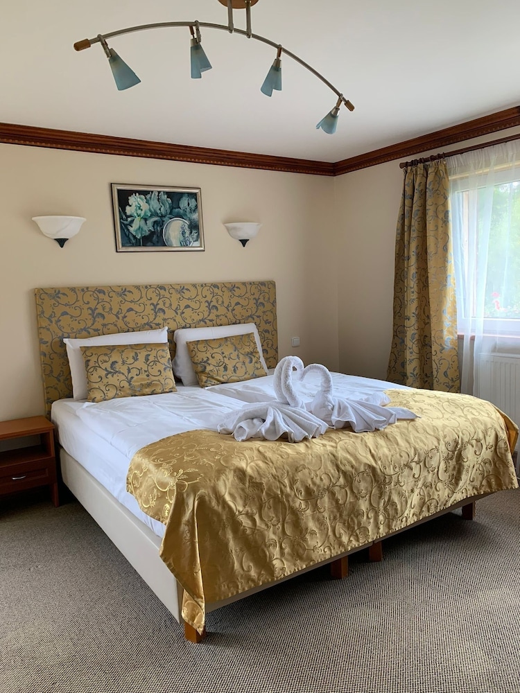 Economy Double Room photo 1