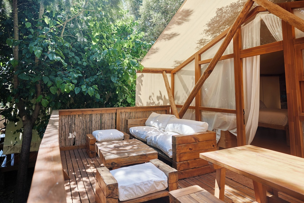 Deluxe Tent