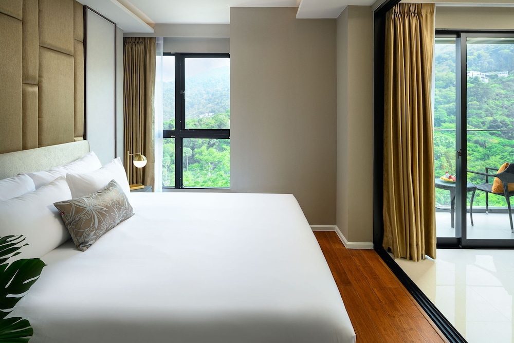 Deluxe Room - Photo 7