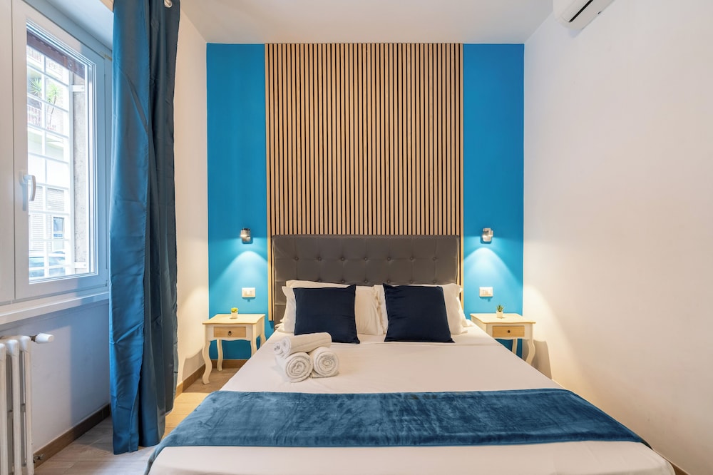 Deluxe Room, Sea View (Queen Or Twin Bed) - Photo 2