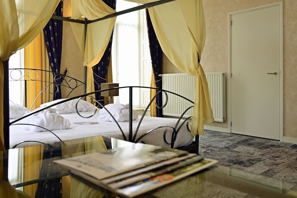 Luxe Suite - Photo 4