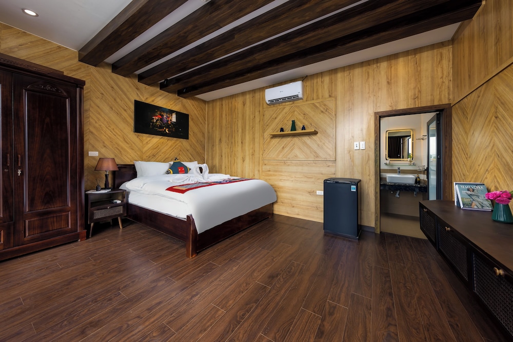 Deluxe Room, Mountain View - Photo 7