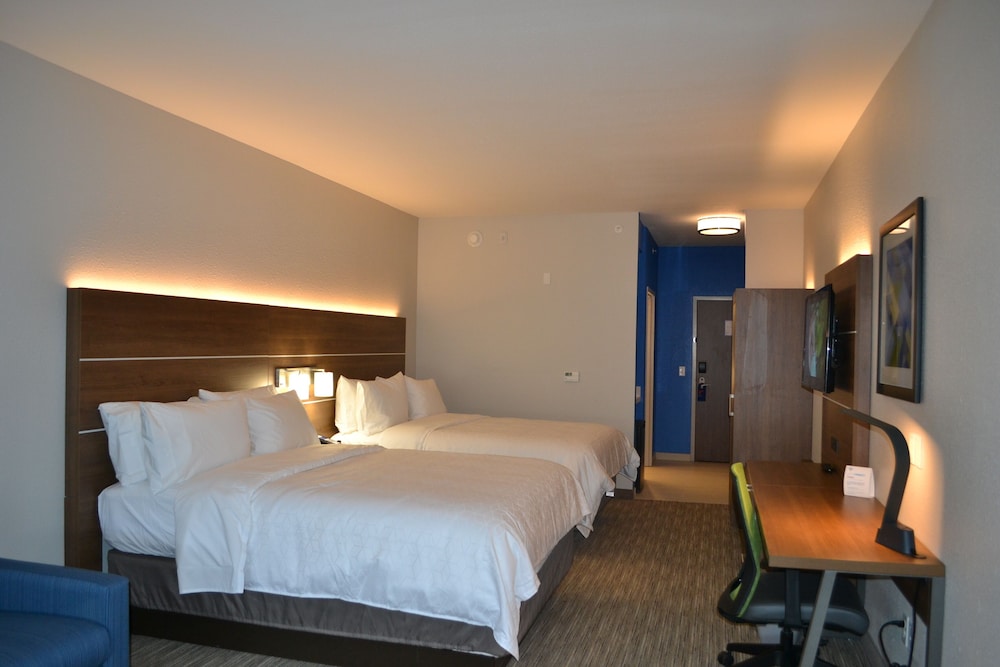 Standard Room, 2 Queen Beds, Accessible Bathtub (Communications, Accessible Tub) - Photo 2