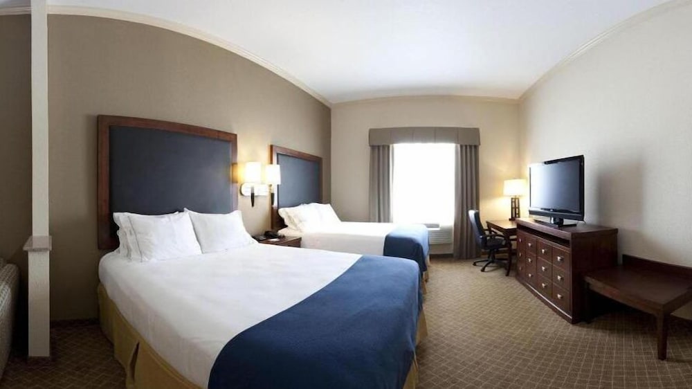 Suite, 2 Queen Beds (Additional Living Area) - Photo 5