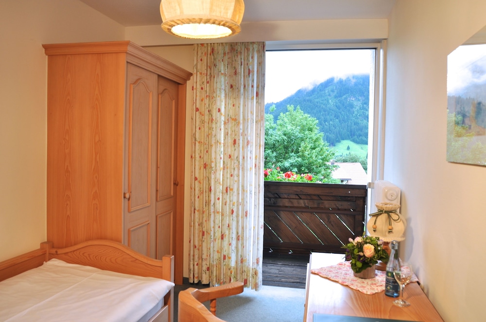 Single Room, Balcony, Mountain View photo 2