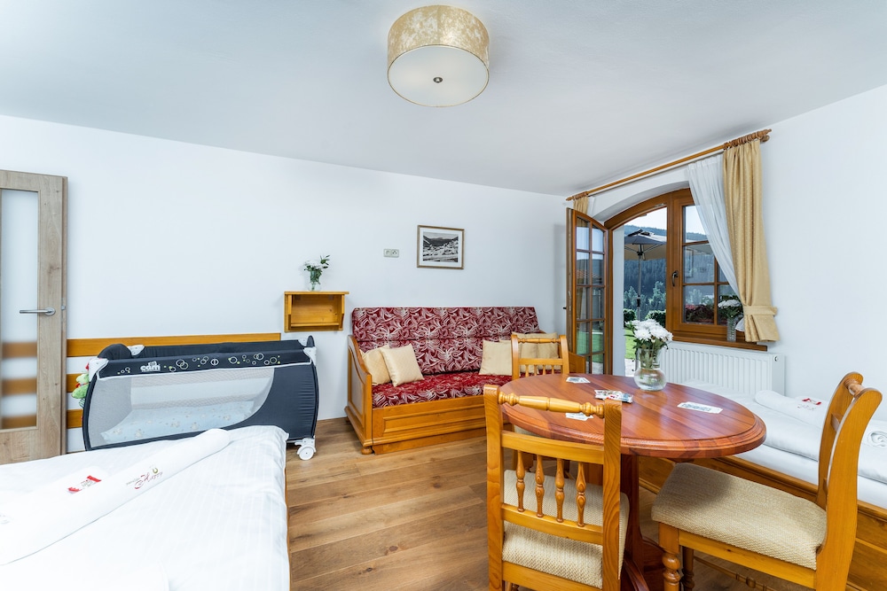 Deluxe Room, Terrace, Hill View photo 2