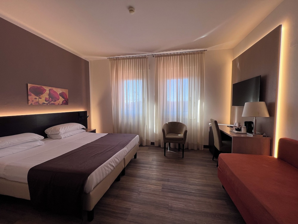 Superior Double or Twin Room photo 1