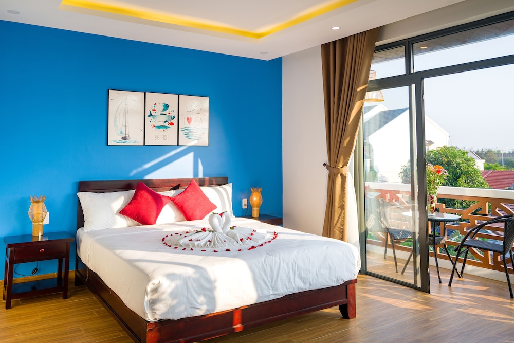 Grand Deluxe Double With Balcony - Photo 17