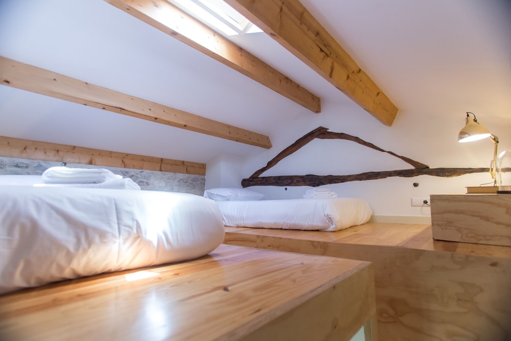 Traditional Apartment, 1 Bedroom - Photo 3
