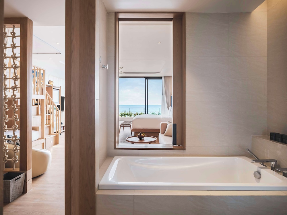 Family Sea View Suite - Photo 3