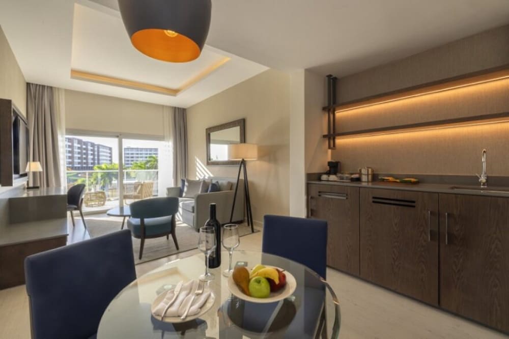 Luxury Presidential Jacuzzi Ocean view One Bedroom Suite Diamond Club