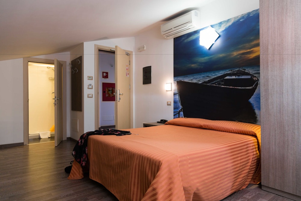 Standard Quadruple Room, 1 Bedroom photo 3