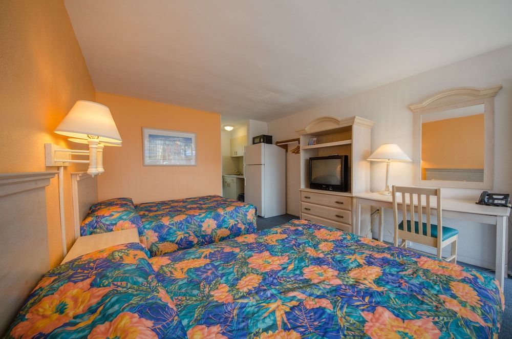 Standard Room, 2 Double Beds, Kitchenette photo 1
