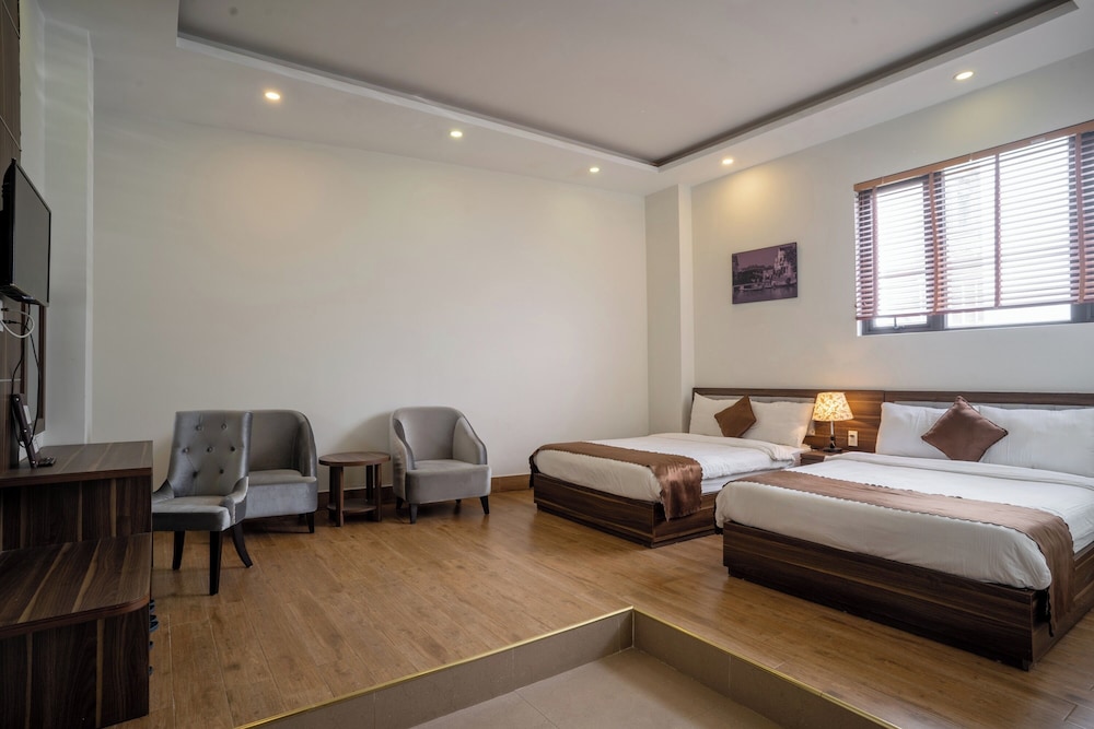 Superior Quadruple Room - Photo 4