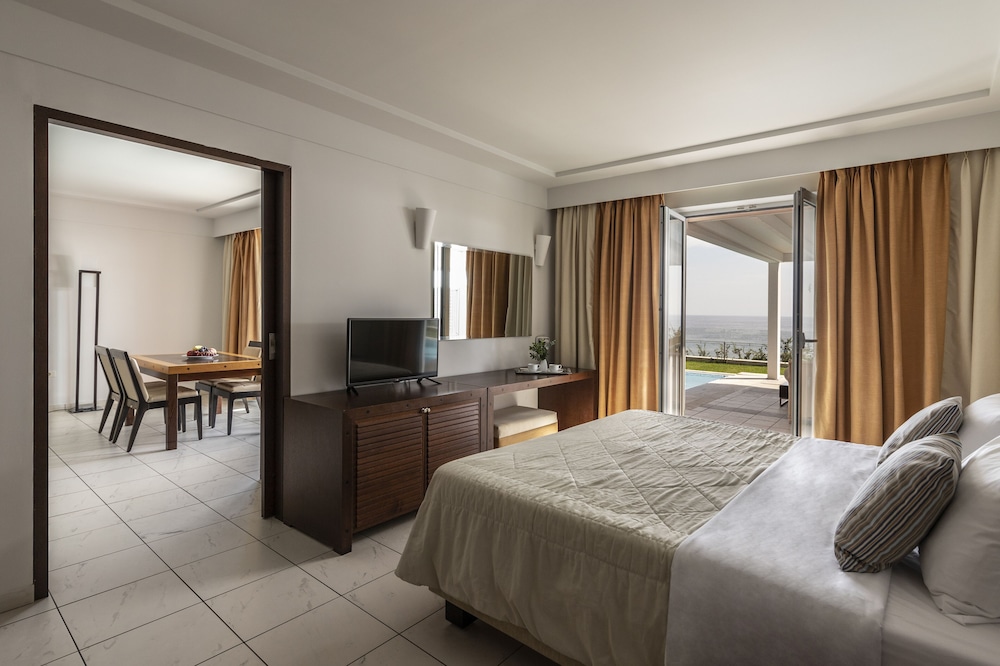 Suite Sea View with Private Pool