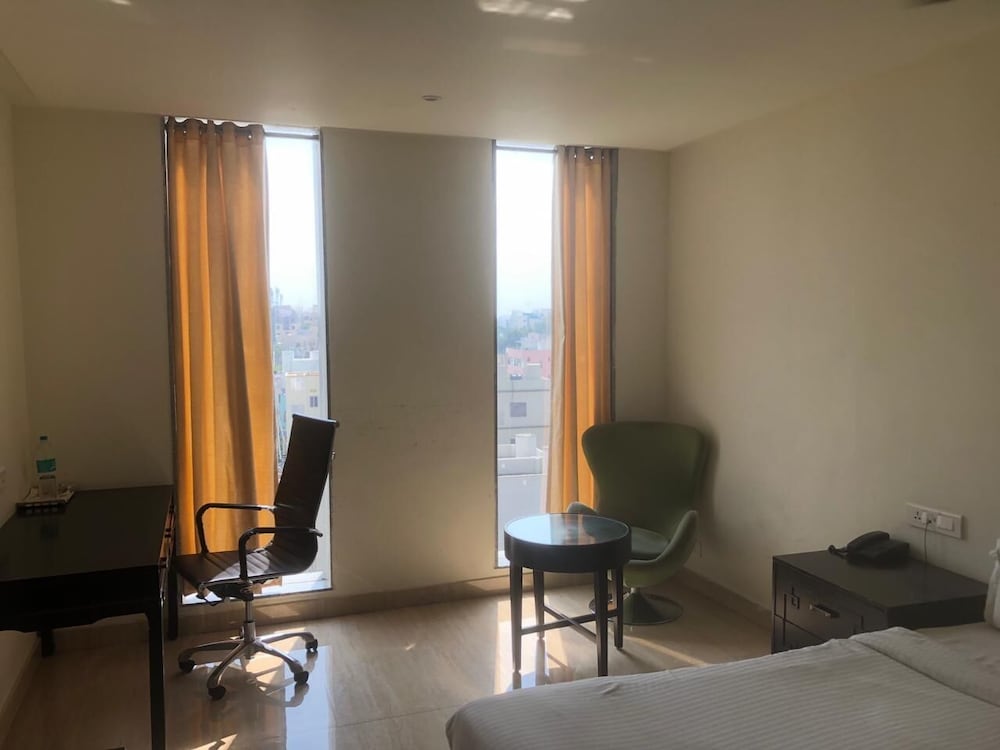 Deluxe Room, City View photo 2