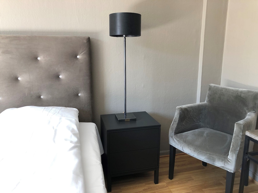 Double or Twin Room photo 3
