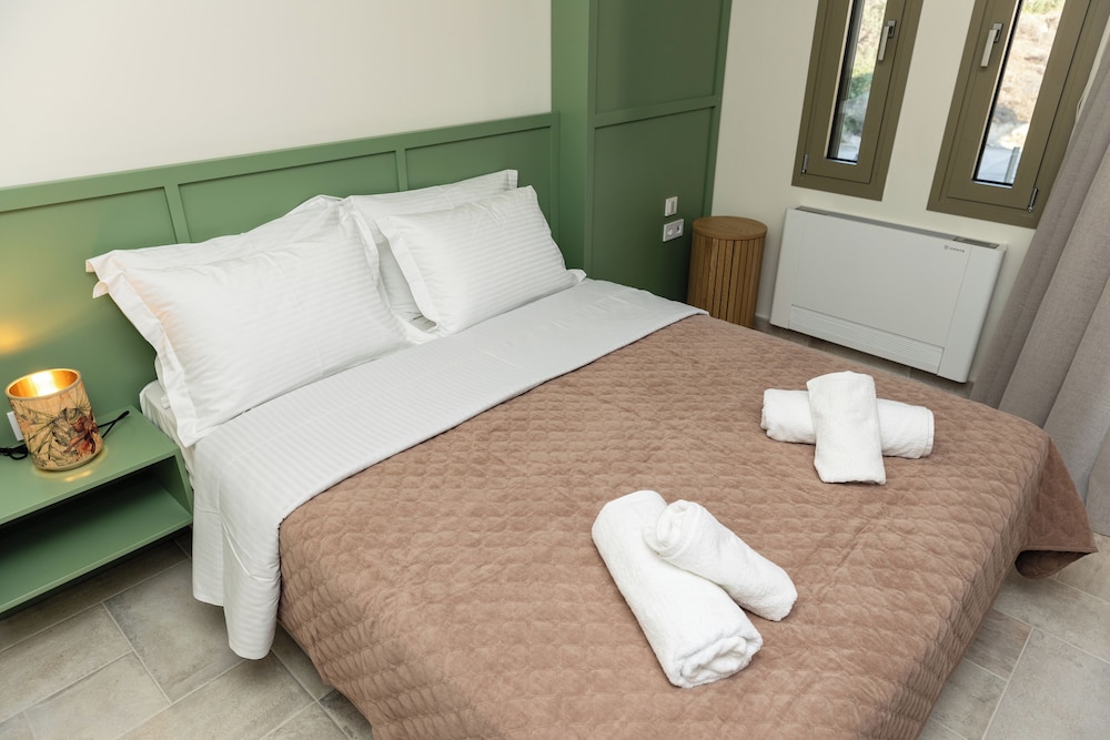 Athena, 2 Bedrooms, Limited Sea View