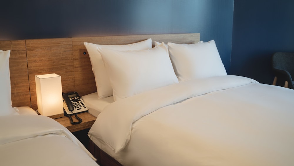 Deluxe Twin Room, Lake View - Photo 8