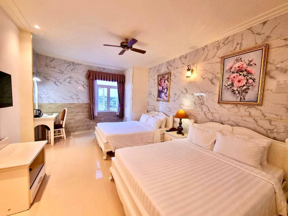 Executive Quadruple Room