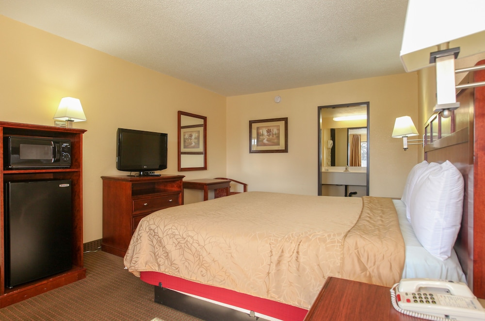 Standard Room, 1 King Bed - Photo 3