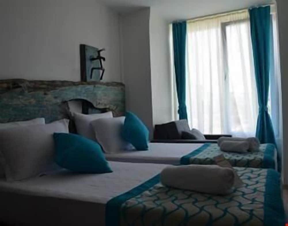 Basic Double Or Twin Room, 1 Bedroom, Non Smoking photo 1