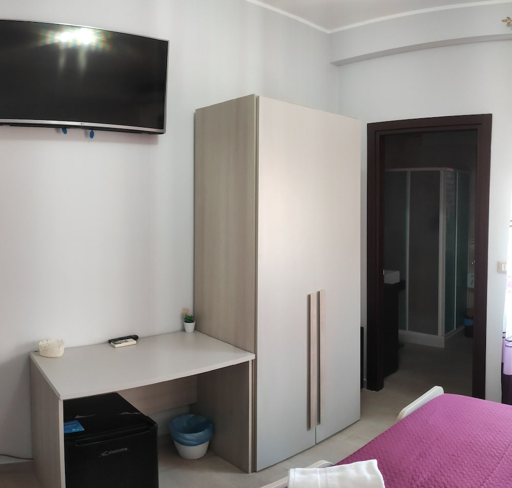 Design Double Room, Ensuite, Courtyard View (Camera 6) photo 2