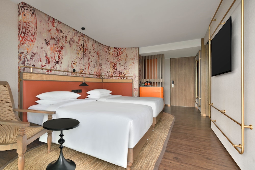 Room, 2 Twin Beds, City View (Balcony) - Photo 5