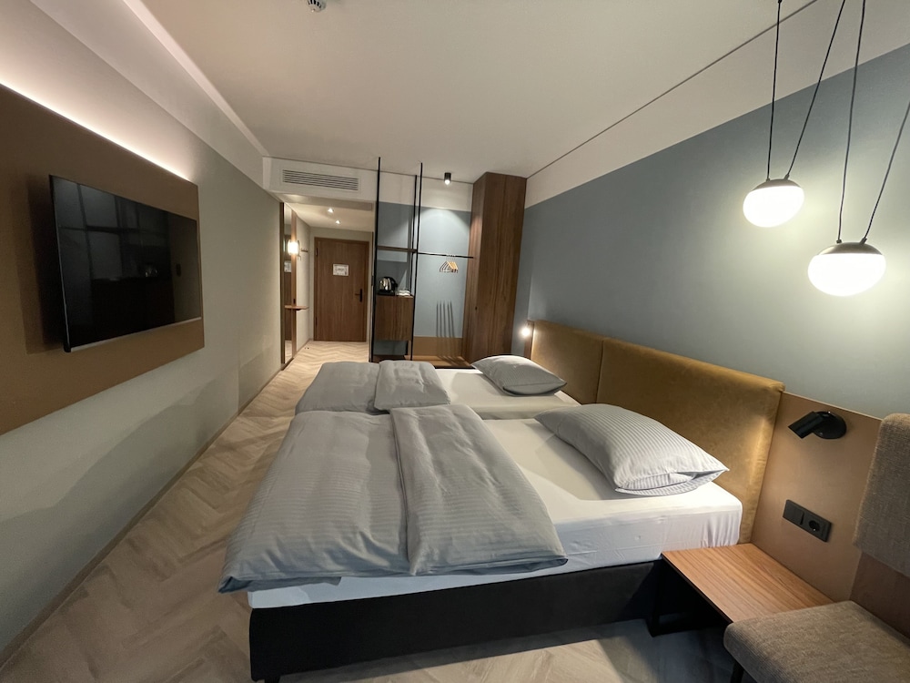 Classic Double or Twin Room photo 3