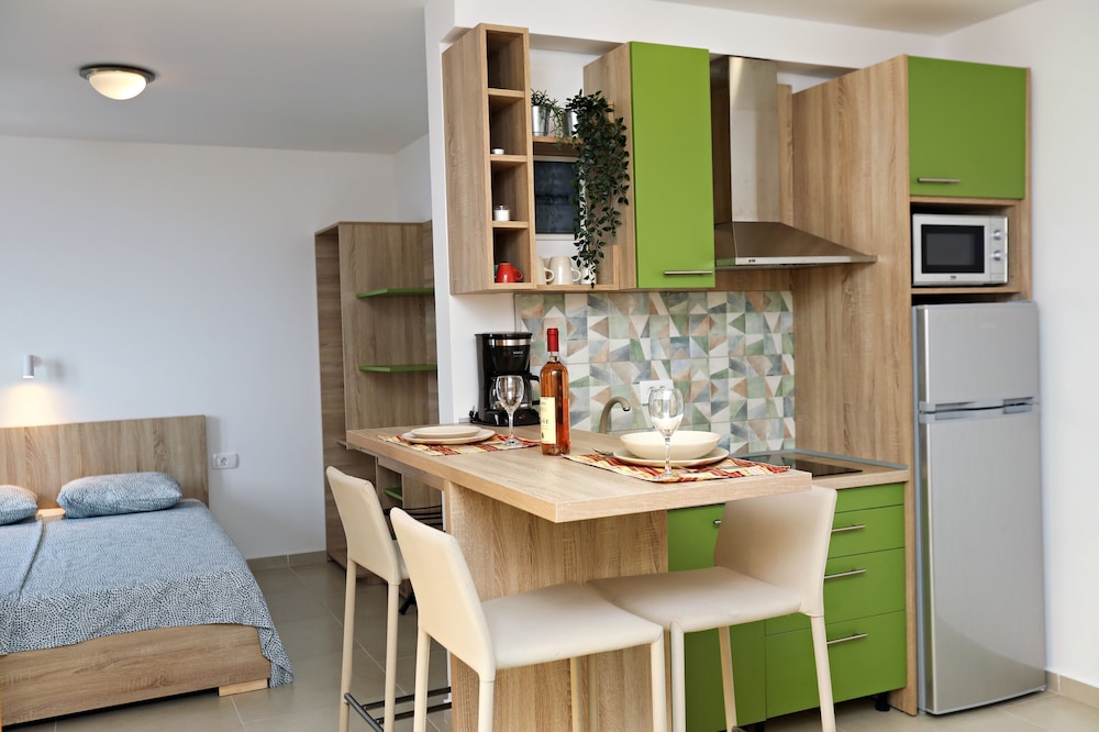 Apartment (A10) photo 3